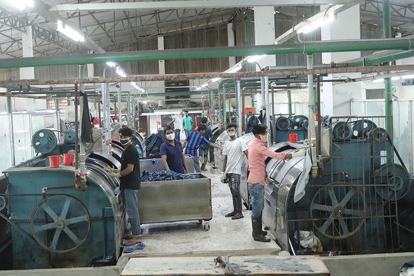 Garment washing plant