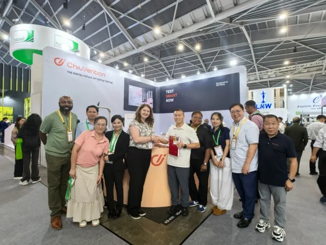 group-photo-in-ITMA2025-with-AATCCs-leader