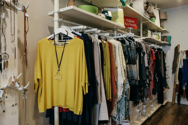 How to Find a Clothing Manufacturer